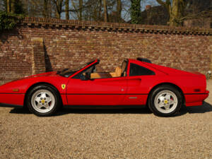 Image 17/50 of Ferrari 328 GTS (1989)