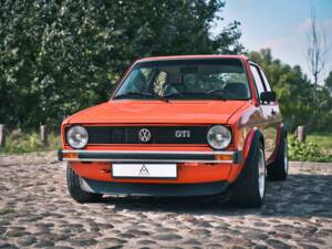 Bild 4/49 von Volkswagen Golf I GTI 1.6 (1979)