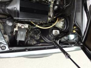 Immagine 76/98 di Mercedes-Benz 190 E 2.3-16 (1985)
