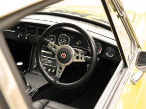 Bild 44/93 von MG MGB GT V8 (1974)