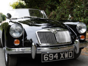 Image 15/16 of MG MGA 1600 (1959)