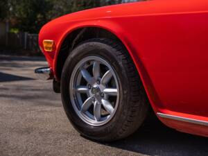 Image 38/41 of Triumph TR 6 (1972)
