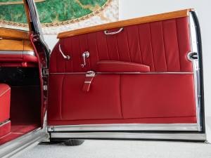 Image 46/49 of Mercedes-Benz 300 S Roadster (1953)