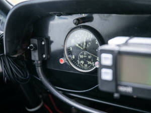 Image 25/40 of Ford Escort Twin Cam (1968)