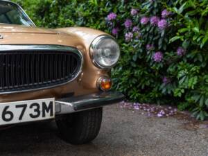 Image 7/50 of Volvo 1800 ES (1973)