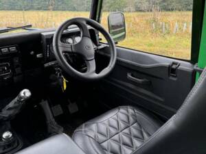 Image 2/5 de Land Rover Defender 110 (2005)