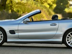 Immagine 8/50 di Mercedes-Benz SL 55 AMG (2006)