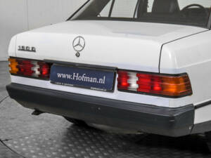 Image 26/50 of Mercedes-Benz 190 D (1985)