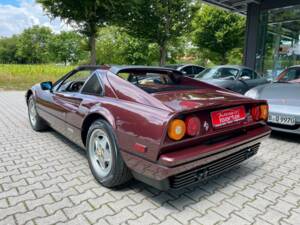 Afbeelding 9/20 van Ferrari 328 GTS (1989)