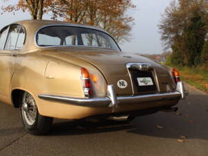Immagine 8/19 di Jaguar S-Type 3.4 (1967)