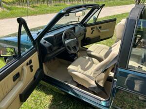 Image 8/22 de Volkswagen Golf I Cabrio 1.8 (1992)