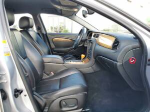 Image 33/47 de Jaguar S-Type 2.5 V6 (2005)