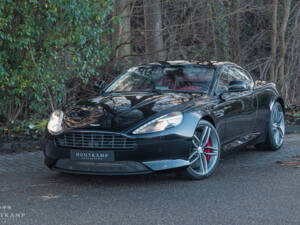 Image 2/14 of Aston Martin Virage (2012)
