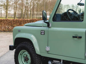 Bild 33/37 von Land Rover Defender (2016)