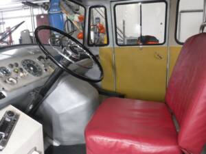 Bild 20/33 von Mercedes-Benz O 319 D (1961)