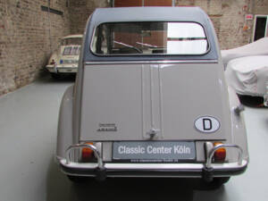 Image 4/11 de Citroën 2 CV (1969)