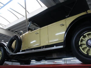 Image 11/50 of Cadillac Series 341 (1928)