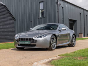 Image 53/64 of Aston Martin V8 Vantage (2010)