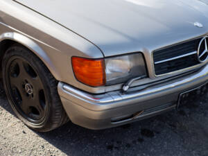 Image 23/95 of Mercedes-Benz 560 SEC (1985)
