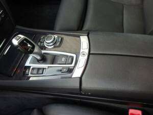 Bild 54/95 von BMW 750i (2009)