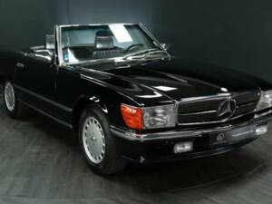 Image 8/30 of Mercedes-Benz 560 SL (1987)