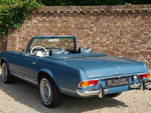 Imagen 2/50 de Mercedes-Benz 280 SL (1968)