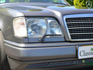 Bild 35/44 von Mercedes-Benz E 280 T (1994)