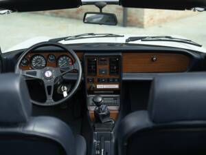 Image 33/50 of FIAT Spider 2000 Pininfarina 50th Anniversary Edition (1981)