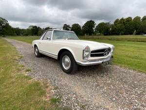 Image 16/37 de Mercedes-Benz 230 SL (1964)