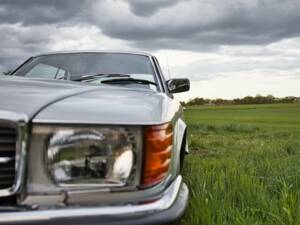 Image 6/6 de Mercedes-Benz 500 SLC (1981)