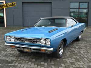 Image 2/50 of Plymouth Road Runner Hardtop Coupe (1968)