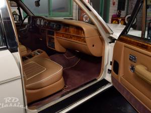 Image 21/50 of Rolls-Royce Silver Spur (1988)