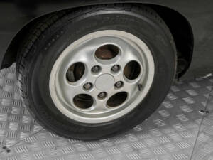 Immagine 35/50 di Porsche 924 S (1986)