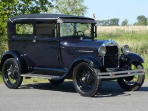Image 1/15 of Ford Model A Tudor Sedan (1929)