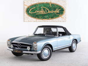 Image 3/48 of Mercedes-Benz 280 SL (1968)