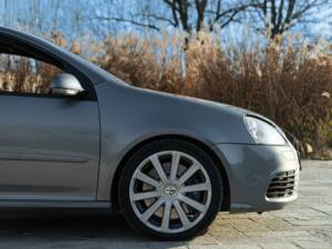 Immagine 16/50 di Volkswagen Golf V 3.2 R32 (2009)