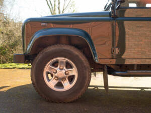 Bild 21/50 von Land Rover Defender 110 (2011)