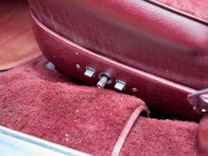Bild 136/200 von Cadillac Coupe DeVille (1968)