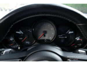 Image 22/38 of Porsche 911 Carrera 4S (2017)