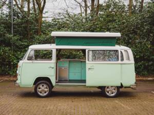 Image 3/8 of Volkswagen T2 Brasil Camper (1977)