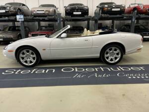 Immagine 8/28 di Jaguar XK8 4.0 (1997)