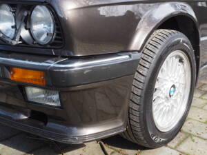 Imagen 39/40 de BMW 325i (1986)