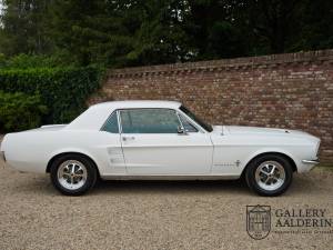 Image 32/50 of Ford Mustang 200 (1967)