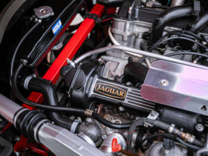 Imagen 20/36 de Jaguar E-Type V12 (1974)