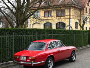 Image 20/36 of Alfa Romeo 2000 GT Veloce (1972)