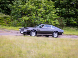 Bild 11/50 von Aston Martin DBS V8 (1971)