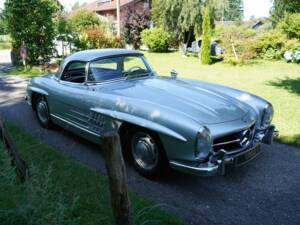 Image 37/38 of Mercedes-Benz 300 SL Roadster (1962)