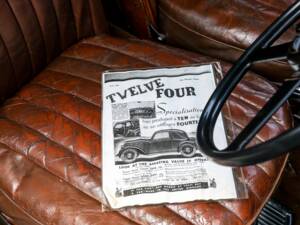 Image 30/33 of Morris 12&#x2F;4 (1935)