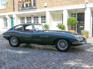 Image 4/50 of Jaguar E-Type 4.2 (1965)