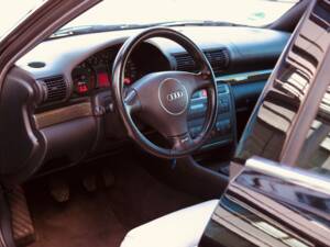 Bild 5/13 von Audi RS4 Avant (2001)